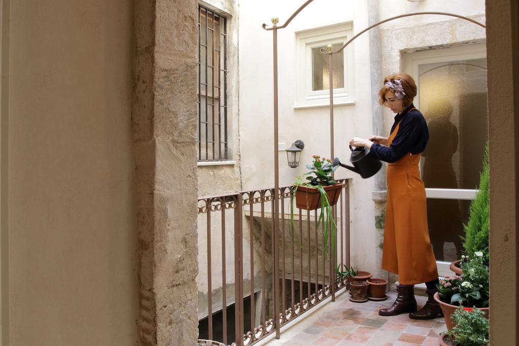 Ortigia Guest House Casa Flora Сиракузы Экстерьер фото