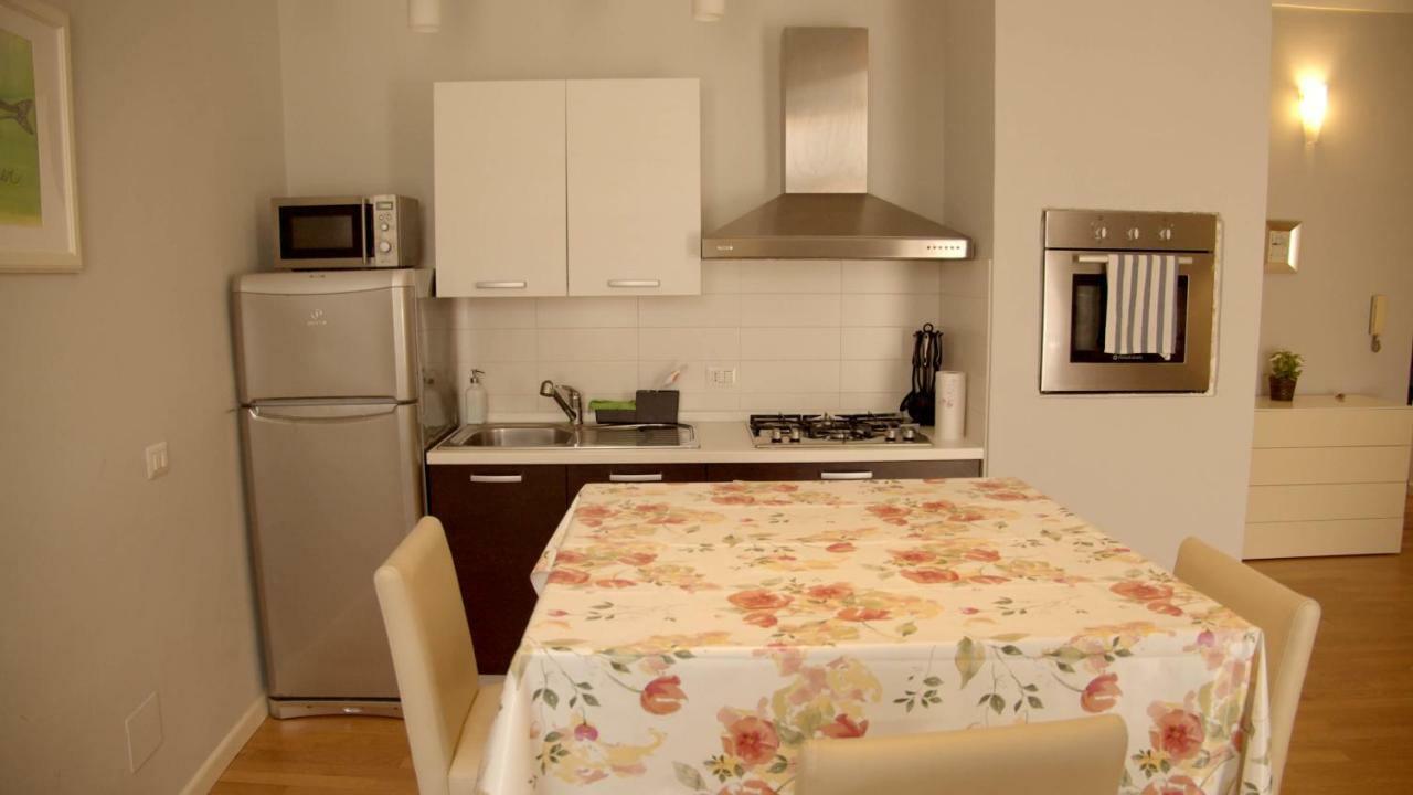 Ortigia Guest House Casa Flora Сиракузы Экстерьер фото